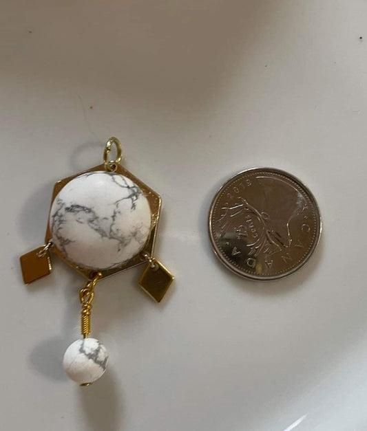 Pendentif cabochon howlite blanche