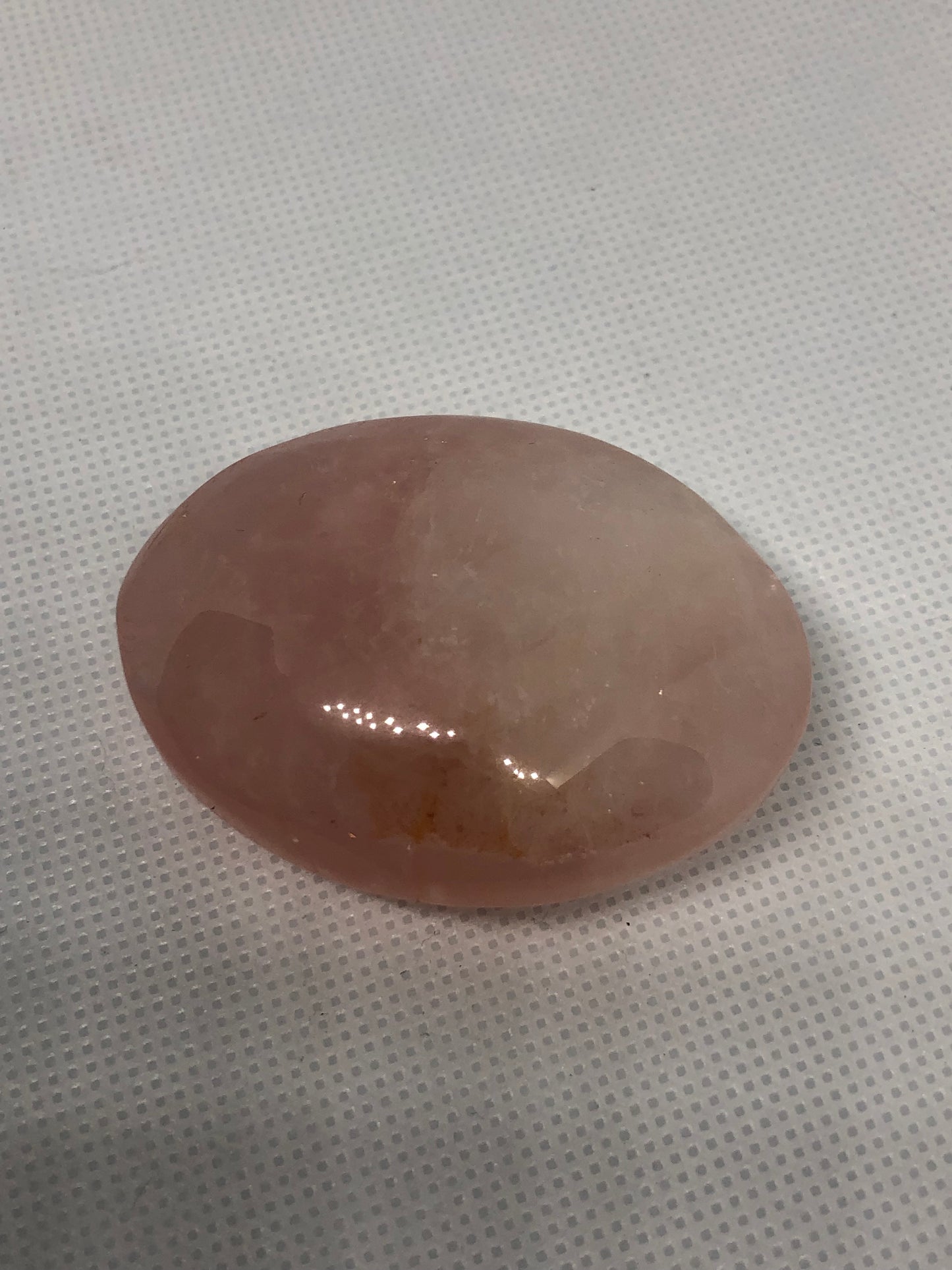 Galet de quartz rose