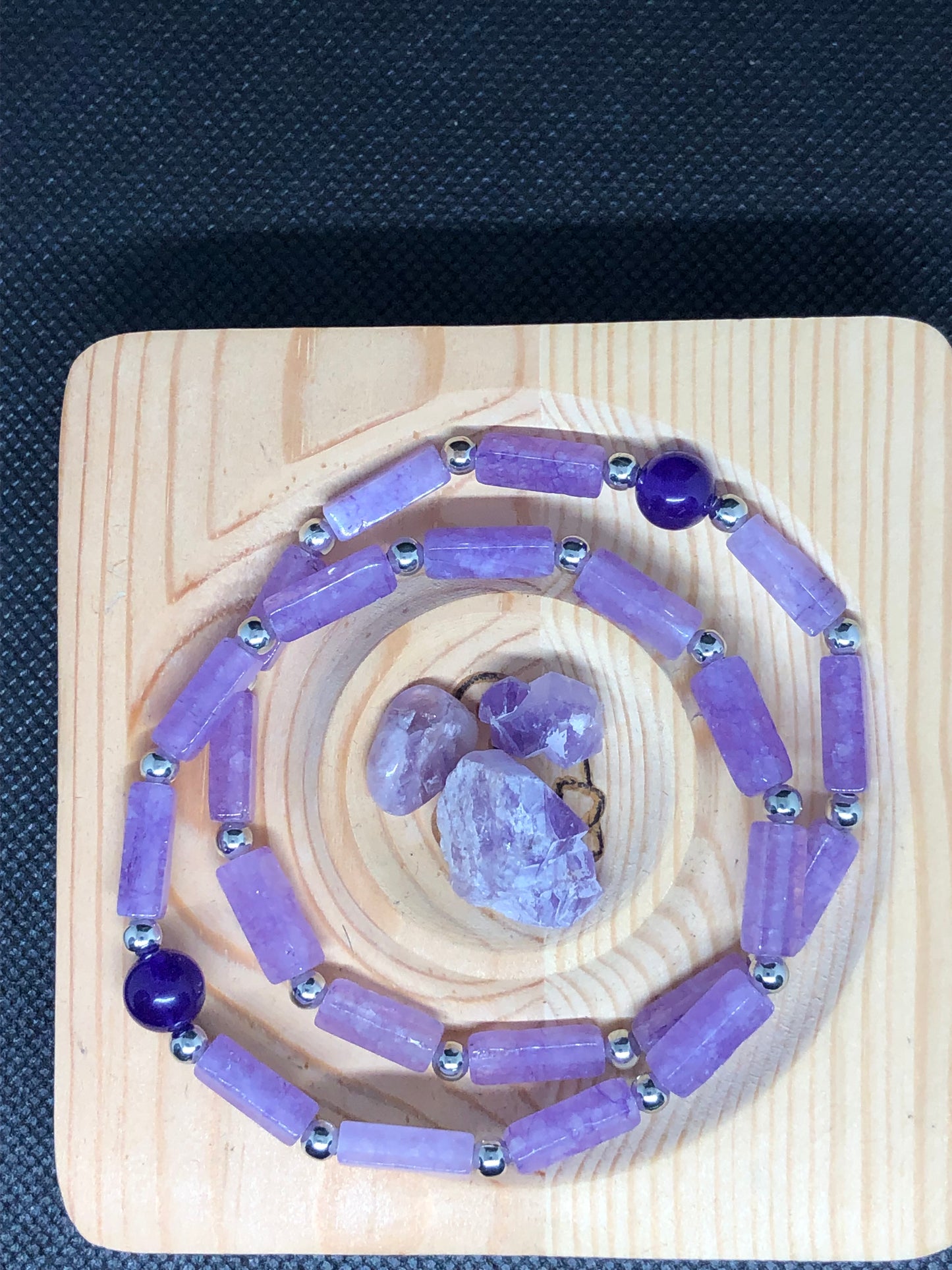 Bracelet amethiste et perle d'agate mauve